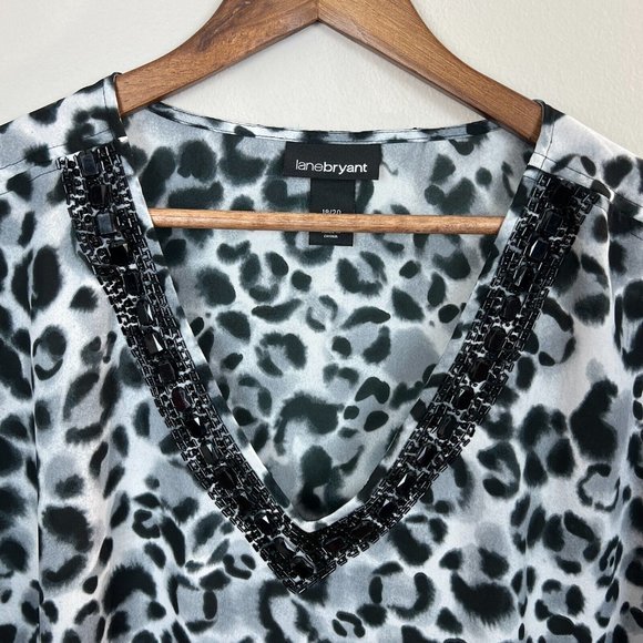 Lane Bryant Top Women 18/20 Black Gray Leopard Print Beaded V-Neck Short Sleeve - Picture 4 of 9